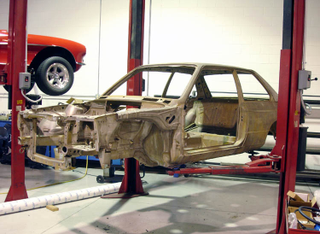 Illustration for article titled Piper Motorsport V10 E30 M3